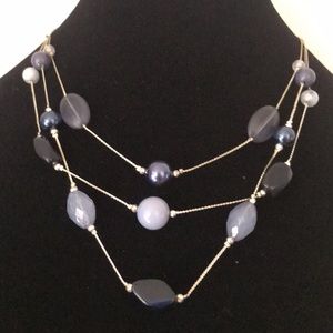 Women’s necklace, comes from a smoke and pet free home, pre-loved